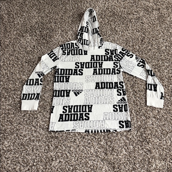 Adidas Boy Graphic Long Sleeve Size M - Picture 1 of 3